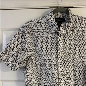 Men's Blue and White Patterned Shirt